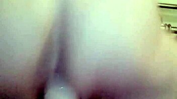 Just got home and I'm dying to fuck my ass with a dildo! 😏