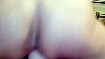 Just got home and I'm dying to fuck my ass with a dildo! 😏