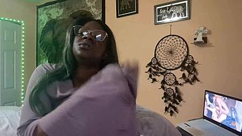 Naejae has a solo pleasure time with her pussy rubbing and lesbian porn videos