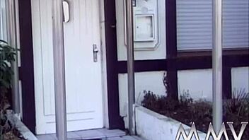 retro bisexual bitches peeing and taking cock for facial cumshot