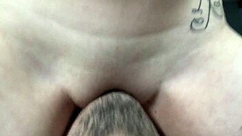 my friend from unam came over for me to suck her pussy