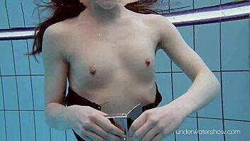 Underwater vixen Roxalana Cheh bares it all