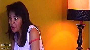 Stud struggles to distinguish between these petite Latina twins