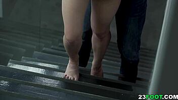 Foot expert busty alexa flexy shows off her skills in every way 😏