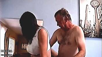 Stud struggles to distinguish between these petite Latina twins