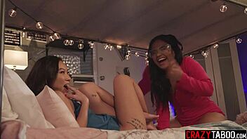 kimmy kimm fucks dee williams?