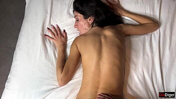 massaged skinny 18 y o girl and came on her oiled ass