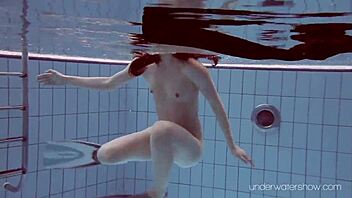 Underwater vixen Roxalana Cheh bares it all