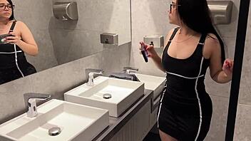 Wow! Picked Up Cute Girl, Ate Out, Then She Paid with an Amazing Fuck!