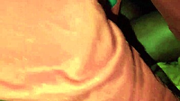 Rafael Bolt gemendo alto de prazer com Socyal sem camisa.