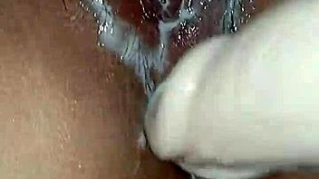 35岁以下男人浴室猛操