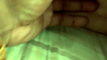 Pale Bbw Dribbling Squirt From Pussy Play