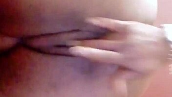 sundaydogood614 update with shaved pussy action 😊