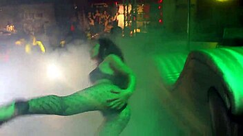 I enjoy this military performance in Alicante