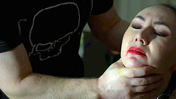 Alexa Moore gets rough anal ass to mouth