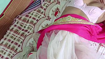 Horny housewives and amateurs in an Indian orgy scene