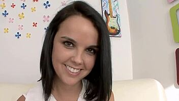 Young and amateur girls giving sloppy blowjobs and getting cumshots