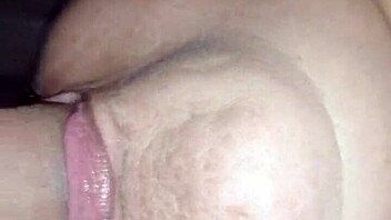 Excellent performance by mature amateurs in a casual chat.