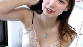 Japanese sexy dance with big boobs at the pool.