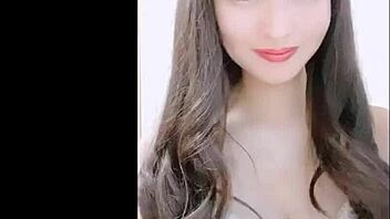 Japanese sexy dance with big boobs at the pool.