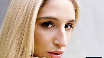 Wow! Juicy Blonde Abella Danger Shakes Bubble Butt