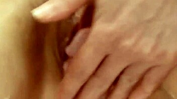 Amateur couple enjoys rough sex and facial cumshot