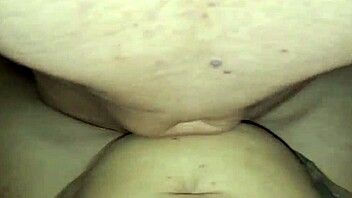 Някога ли си мечтал да лижеш мишниците на Teresa докато я чукаш? Нашият фен определено!