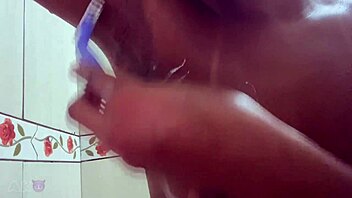 shaving pussy and ass for big cocks 😏