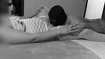 Comiendo rica y deliciosa panocha eating sweet latin pussy with amateurs couple