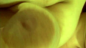 barefoot pregnant chick ridin' hard at gym, oops!