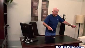 Kan inte fatta att min gamla fru knullas passionerat i fitta på bröllopet