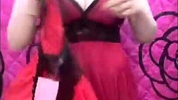 Hot Vietnamese Girl Performs Live Stream Session