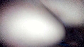 casal fode gostoso no sofa