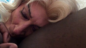 Tiffany Sucks 54 BBC, OMG So Wild! 😍