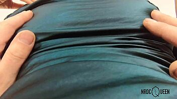 Santa Claus devours amateur milf's shaved pussy for Christmas POV.