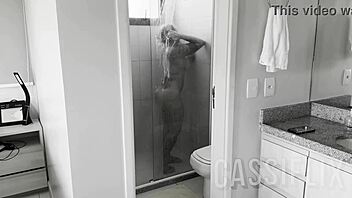 Depilei bucetinha para chupar pau gostoso