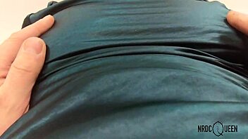 Santa Claus devours amateur milf's shaved pussy for Christmas POV.