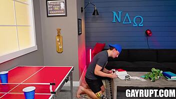 ヘイ マシン・ソーン、ジェイコブ・アコスタのグローリーホールで屈服して