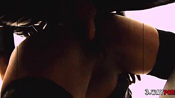 Ebony Godde and Syren Sexton Share Juicy Dick in 3-Way Facial