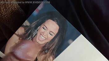 buen tributo a katy perry con sus grandes tetas