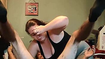 amateur whore gives deepthroat blowjob in leglock position