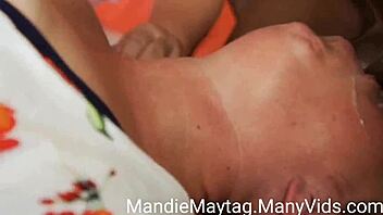 Stretch3x and Suzeequebbw make my throat bulge in wild threesome