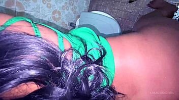 Long-haired wife gets creampie in bathroom quickie 😘