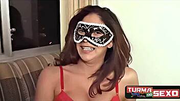 milf casada encontra amigo só para se divertir