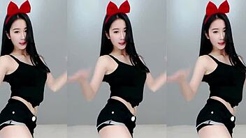 Cute Chinese Girl Dancing Sexy. Can You Resist Her Moves?