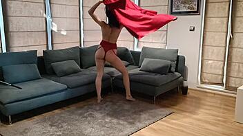 unique dance by brunette solo