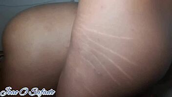 البنت السمينة تركب الشاب النحيف في معركة هاردكور!