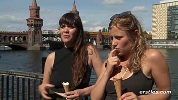 Blake and lindsey lick ice cream then pussies