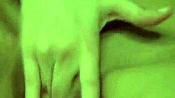 teen lesley relaxes in bath