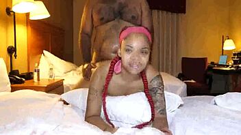 who are the nastiest freaks in the hood?